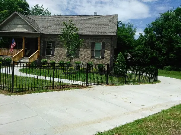 Ornamental Aluminum Fence — Clean Cut Fence & Gate