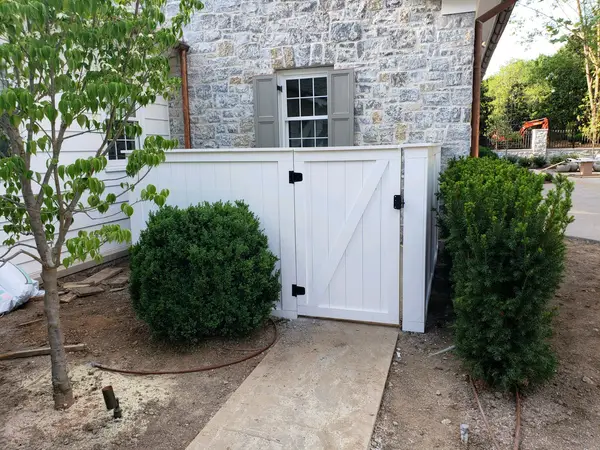 Vinyl Fence — Clean Cut Fence & Gate
