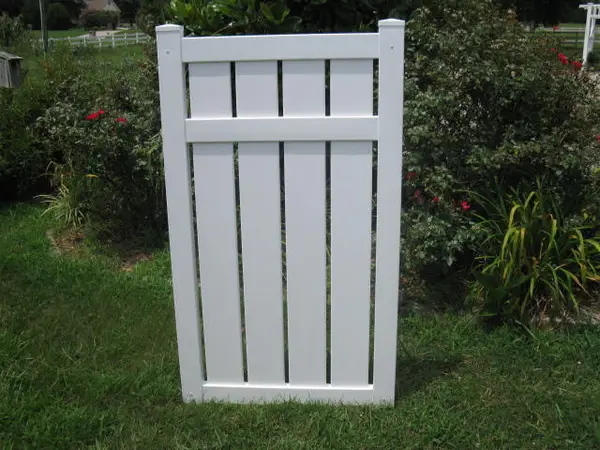 Vinyl Fence — Clean Cut Fence & Gate