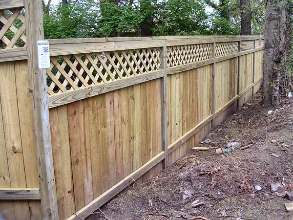 Lattice Top Privacy Fence 61